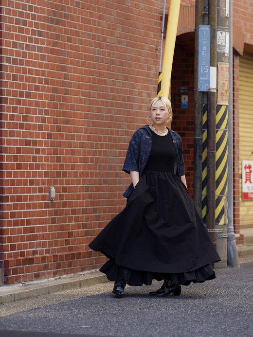 AMBERGLEAM FIT&FLARE MATERIAL DRESS / 2colors