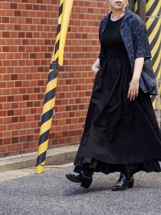 AMBERGLEAM FIT&FLARE MATERIAL DRESS / 2colors