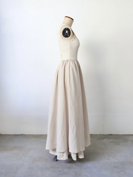 AMBERGLEAM FIT&FLARE MATERIAL DRESS / 2colors