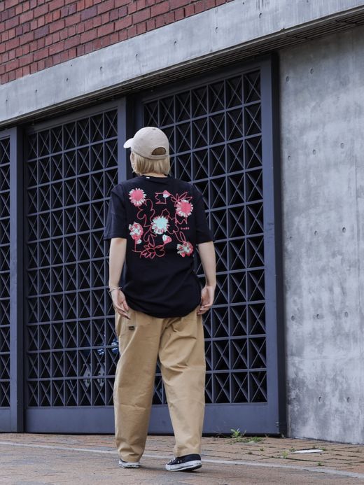 GLOBE DREAMIN' WILD SS TEE / Black