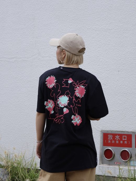 GLOBE DREAMIN' WILD SS TEE / Black