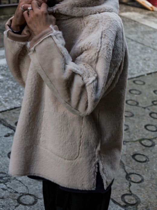 VOO NEO MOUTON HOODY / Sand
