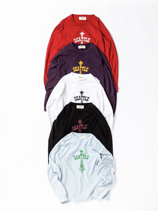 ANACHRONORM SPACE NEEDLE DAMAGED L/S T-S / Red