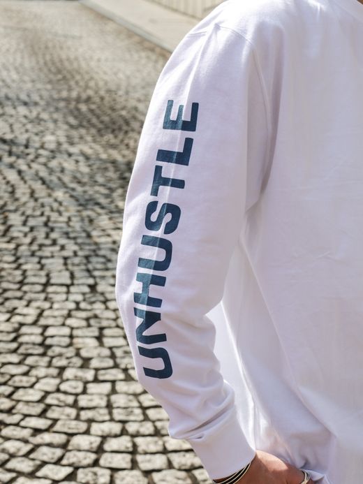 ROARK REVIVAL "MOUNT UNHUSTLE" LS TEE / White