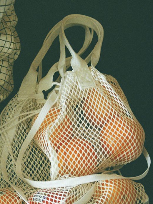 S.F.C SFC MESH SHOULDER POUCH SMALL / White