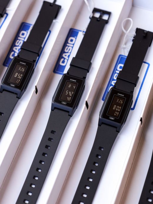 CASIO SLIM DIGITAL WATCH / Black