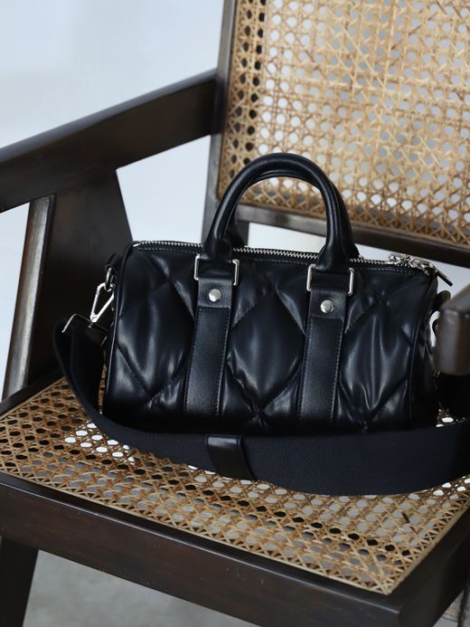 AMBERGLEAM MINI BOSTON QUILTING LEATHER BAG / Black