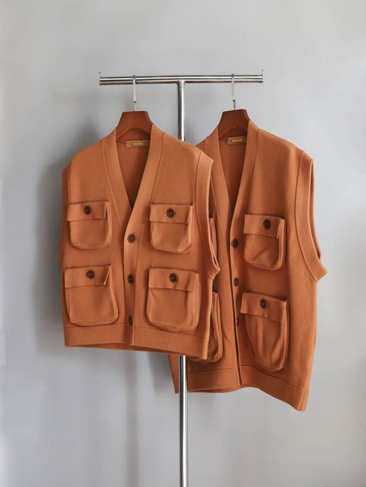 AMBERGLEAM FISHERMAN KNIT VEST / Terracotta