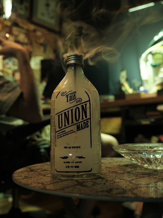 THE UNION THE SMOKE BOTTLE（500ml） / Clear bottle