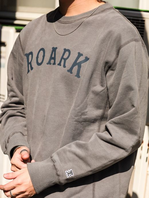 ROARK REVIVAL “MEDIEVAL LOGO” CREW SWEAT / Grey