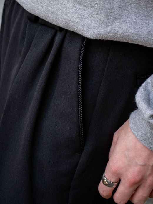 VOO VOOMAL TROUSER / Black