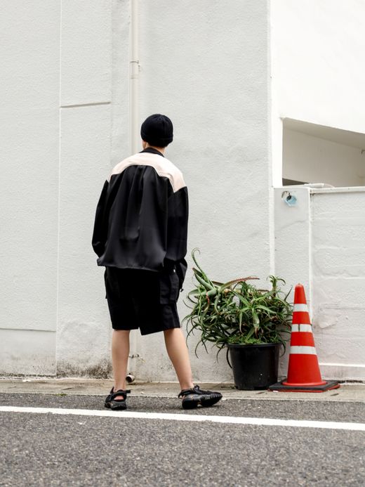 AMBERGLEAM EMBROIDERY SATIN BLOUSON / Black