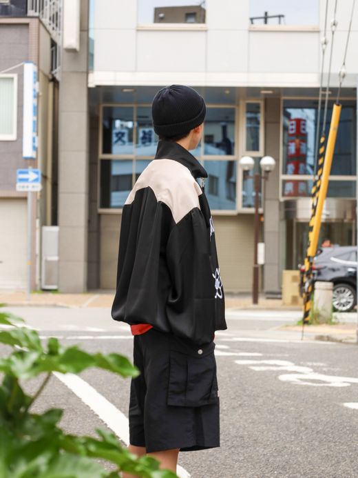 AMBERGLEAM EMBROIDERY SATIN BLOUSON / Black