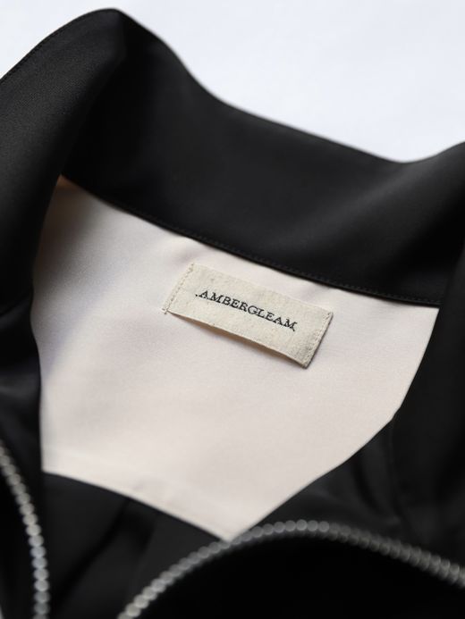 AMBERGLEAM EMBROIDERY SATIN BLOUSON / Black