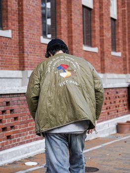 REVERSIBLE "VETJAN" DOWN JACKET / Olive