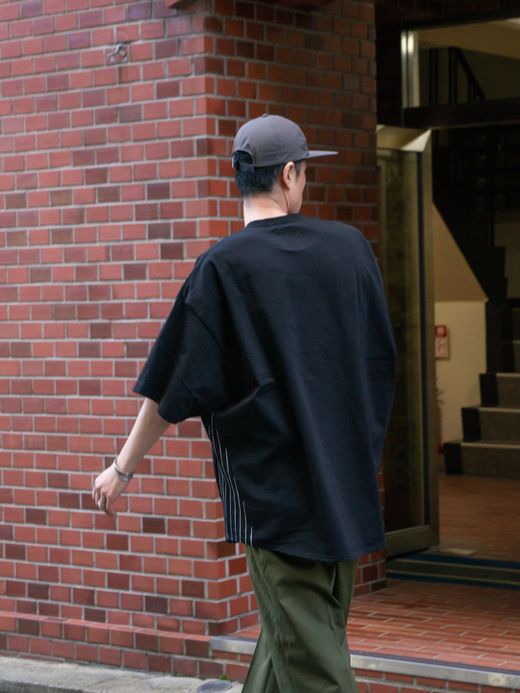 S.F.C SUPER BIG SIDE STRIPE TEE / Black white