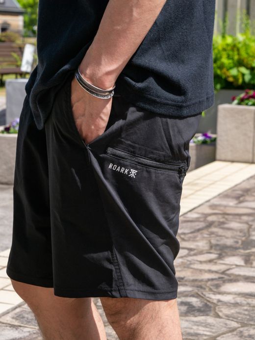 ROARK REVIVAL BOATMAN TECH SHORTS / Black
