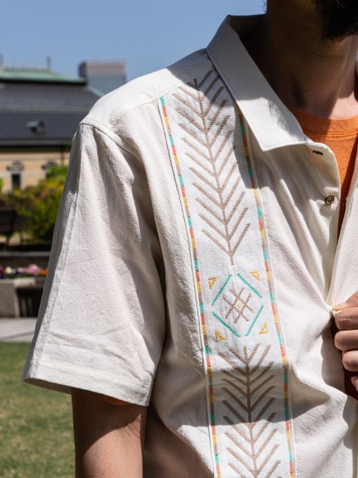 ROARK REVIVAL LA BODA GONZO S/S WOVEN / Bone