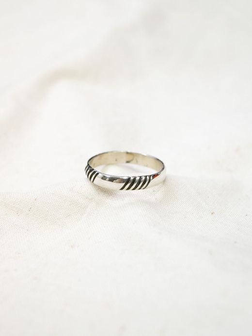 Indian Jewelry NAVAJO STAMP WORK RING / Type A