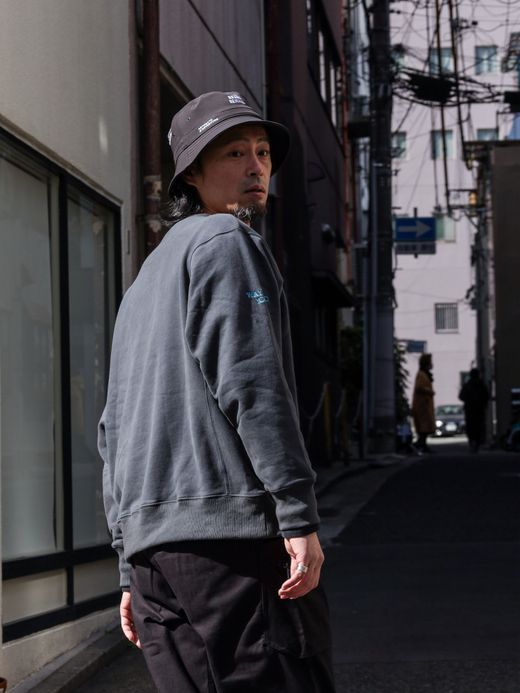 ROARK REVIVAL "EXPEDITIONS" POCKET CREW SWEAT / Charcoal