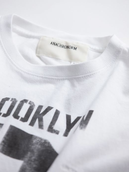 ANACHRONORM BROOKLYN PRINTED S/S T-S / White